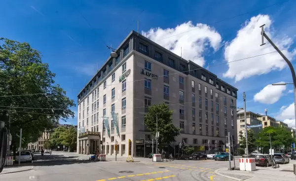 Michael Renner Bauunternehmung Maximiliansplatz 5 Sanierung und Umbau Reginahaus