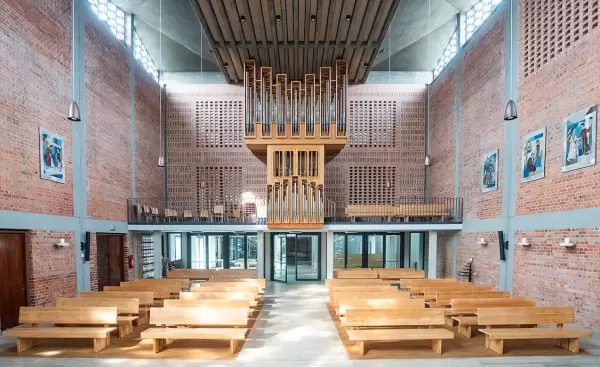 Michael Renner Bauunternehmung Stanigplatz 10/11 Sanierung und Weiterbebauung Evangeliumskirche 