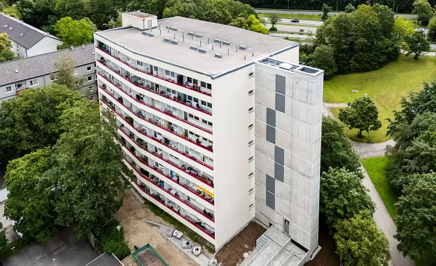 Michael Renner Bauunternehmung Engadiner Straße 52 Aufzug und Treppenhausneubau