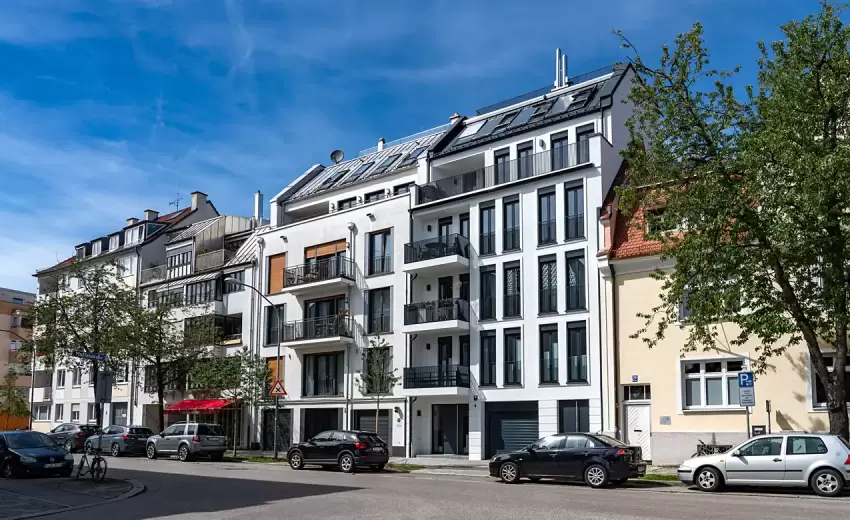 Michael Renner Bauunternehmung Karl-Theodor-Straße 38 Neubau Mehrfamilienhaus mit Doppelgaragen