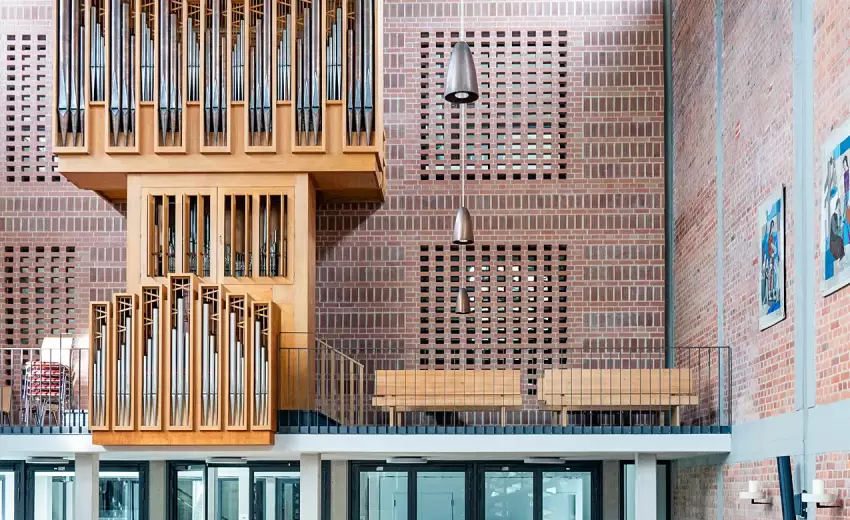 Michael Renner Bauunternehmung Stanigplatz 10/11 Sanierung und Weiterbebauung Evangeliumskirche