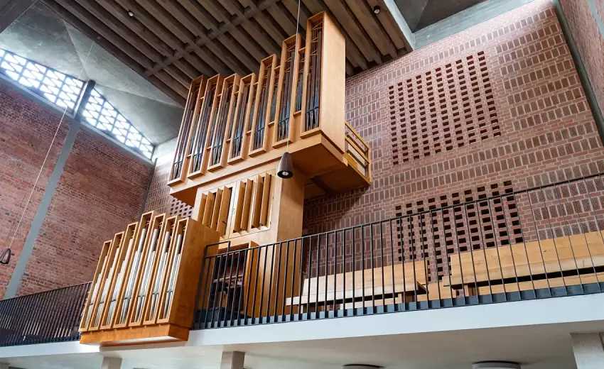 Michael Renner Bauunternehmung Stanigplatz 10/11 Sanierung und Weiterbebauung Evangeliumskirche