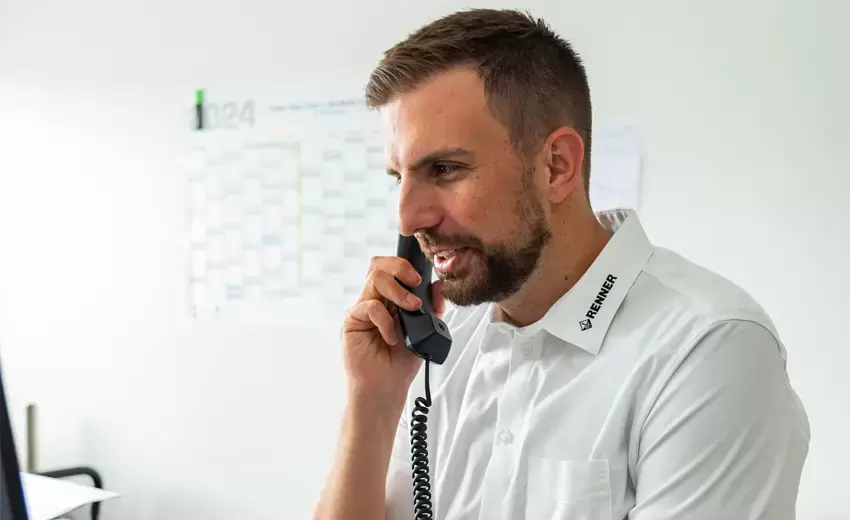 Michael Renner Bauunternehmung Telefonat